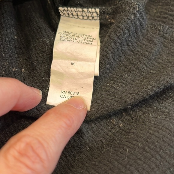 Lucky Brand | V-Neck Button Down Sleeveless Blouse | Black & Gold Floral | M‎ - Picture 9 of 12